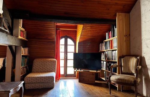 Cublac House | #Grande Villa à Cublac #Vue, Terrasses et Jardins