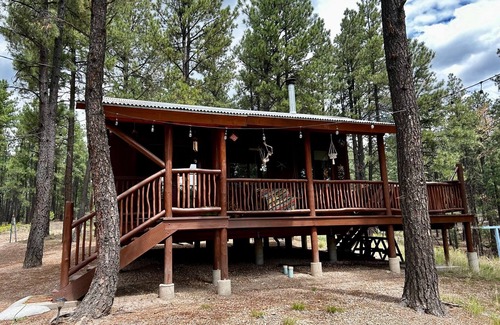 Jemez Springs Cabin | Grandmas Groovy Getaway