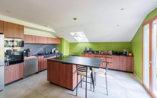Geveze House | Grange moderne près de Rennes avec jolie vue !