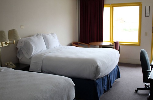 North East Hotel | Grapevine Inn