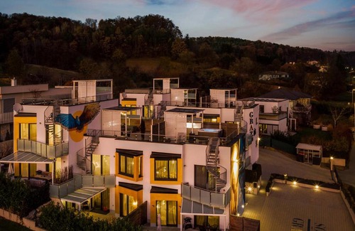 Graz Apartment | Graziös Luxusapartments mit Dachterrasse oder Garten, kostenlose Parkplätze, E-Tankstelle