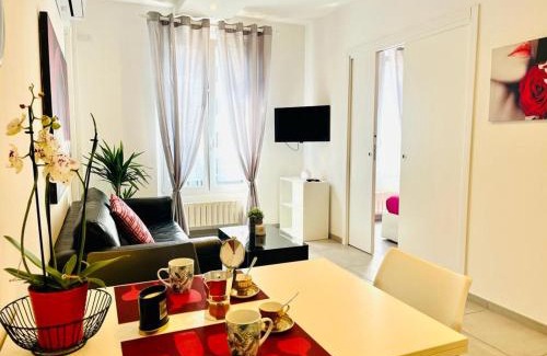 Intra Apartment | Graziosi appartamenti in centro storico