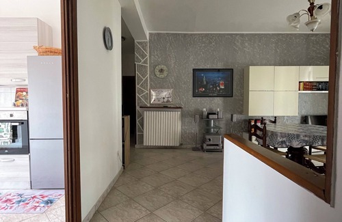 Latina House | Grazioso Appartamento in via Selene
