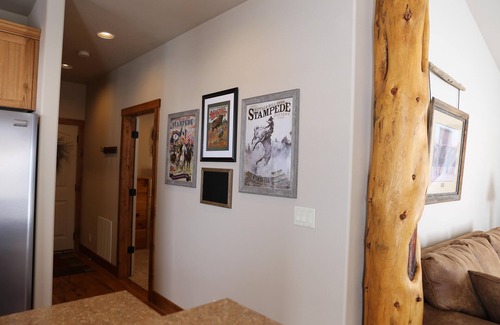 Cody Apartment | Great 360 degree views out of town Cowboy Retreat