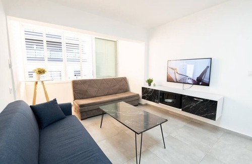 Bat Yam Apartment | Great apartment in good place