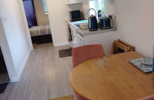 Beddington South House | Great connection to London Victoria and London Bridge