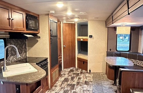 Nevada City House | Great Cozy 2-bedroom rv with WiFi, AC in Nevada City, awesome pool and hot tub!