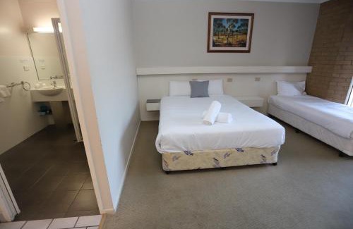 Monkland Hotel | Great Eastern Motor Inn Gympie