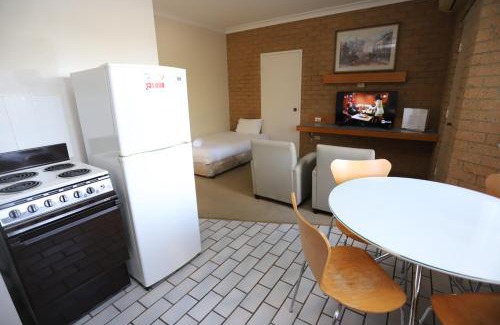 Monkland Hotel | Great Eastern Motor Inn Gympie