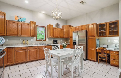 Mandeville House | Great house steps to the lakefront!