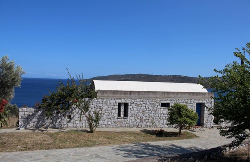Karvelas House | Great located, extravagant holiday house above the sea | Lakonia, Peloponnese