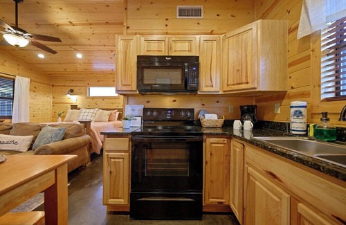 Hochatown Cabin | Great Location-Hot Tub
