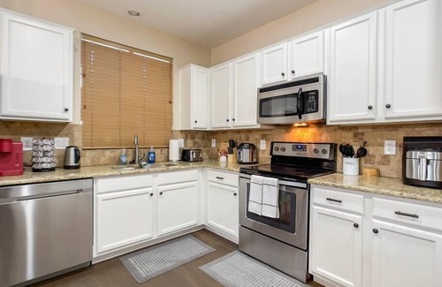 Western Skies House | Great! Luxury Home 3bdr Private Pool Putting Green