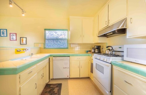Beach Barber Tract House | Great Pet Home Fenced Yard/Walk to Beach/Village
