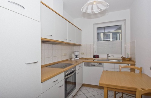 Gohren Apartment | Great sea view from the balcony, use of swimming pool and sauna - Haus Nordstrand FeWo16