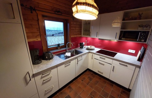 Barbis Ski Chalet | Great vacation apartment with fireplace for cozy evenings on the upper floor and sauna