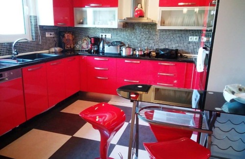 Agioi Anargyroi-Kamatero Apartment | Greek Hospitality with free WiFi, free PARKING.