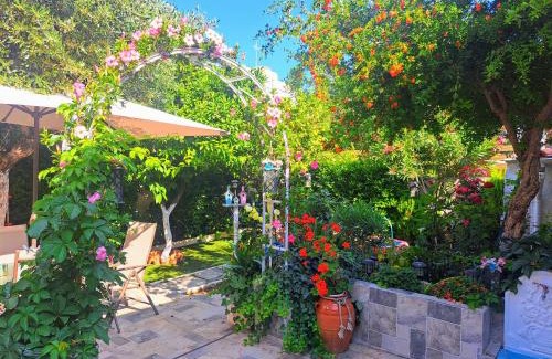 Elliniko-Argyroupoli Apartment | Green Escape