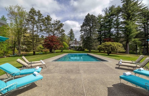Cresco House | Green Gables Estate -Retreat & Events (sleeps 34)