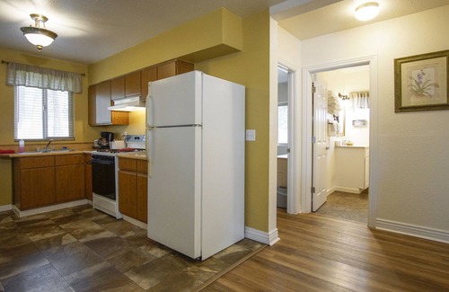 Burney Hotel | Green Gables Motel & Suites