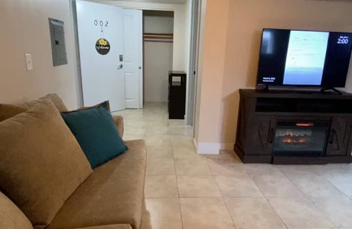 Ravenna Apartment | Green Lake hidden unit