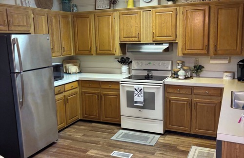 Markesan Cabin | Green Lake Sunrise Getaway - A Pet Friendly Cabin!
