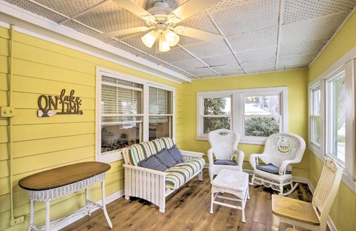 Markesan House | Green Lake Vacation Home with Screened Porch!