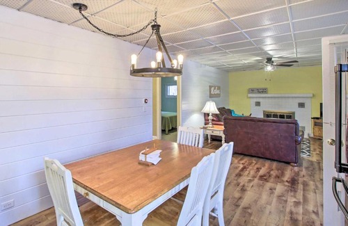 Markesan House | Green Lake Vacation Home with Screened Porch!