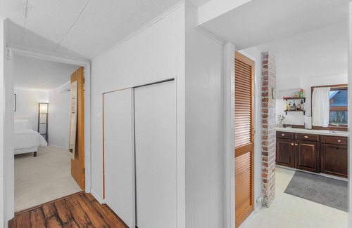 Wallingford Apartment | Green Lake Zen Low Level Garden Suite