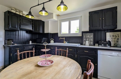 Rosieres Bed & Breakfast | Green Room with Shared Garden near Puy-en-Velay