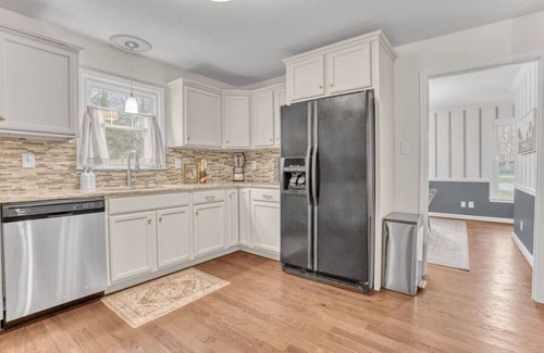 Greensboro House | Greensboro Getaway Villa | Pool + HotTub + Golf + Basketball Court + Pickleball