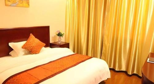 Wuxi Hotel | GreenTree Inn JiangSu DingShu Twon JieFang(E) Road Express Hotel