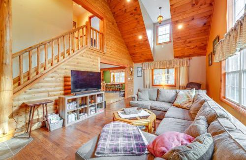 Brantingham House | Greig Getaway Near Brantingham Lake and Ski Resort
