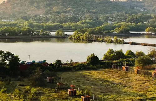 Nerul Apartment | Grey Meadow-2BHK luxurious apartment near Candolim