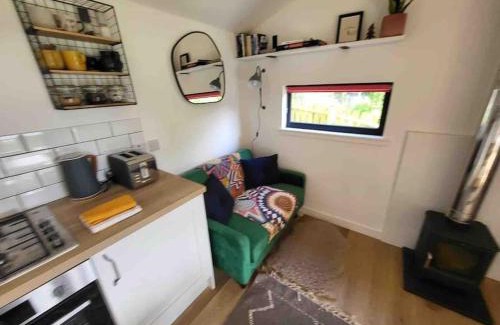 Roybridge Apartment | Grianach Cabin, Relaxing Getaway with Unique Charm