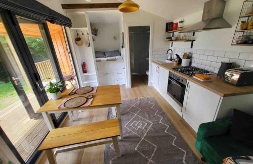 Roybridge Apartment | Grianach Cabin, Relaxing Getaway with Unique Charm