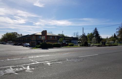 Gridley Hotel | Gridley Inn & RV Park