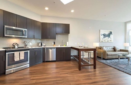 Mission Valley Apartment | Grill & Picnic Area | 1BR w/Kitchen | Work Desk