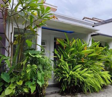Banjarasri House | Griya Asri Home