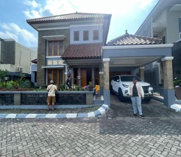 Sinduharjo Villa | Griya Kania Merapi