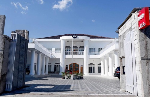 Colomadu Hotel | Griya RW Family Guest House Redpartner