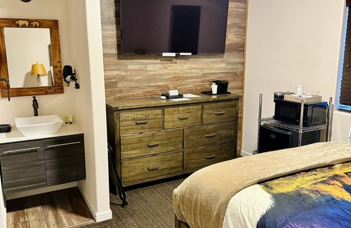 Rathdrum Hotel | Grizzly Lodge Motel