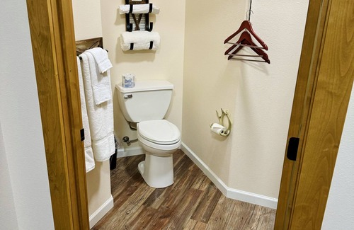 Rathdrum Hotel | Grizzly Lodge Motel
