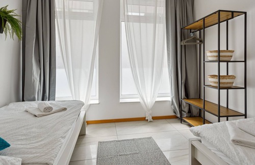 Kettig Apartment | Groß, Modern, Vollausgestattet, Parkplatz, Küche