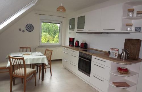 Bußleben Apartment | Große Ferienwohnung am grünen Stadtrand