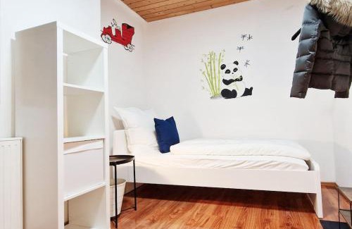 Eutritzsch Apartment | Große, geräumige Unterkunft für bis zu 14 Personen!