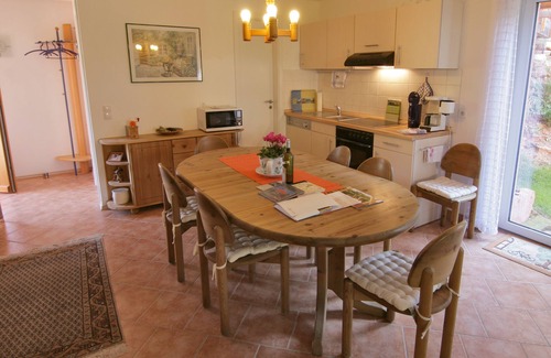 Bad Duerkheim Apartment | Große Neubau-ferienwohnung, Ruhige Waldrand-lage mit Blick auf die Limburg