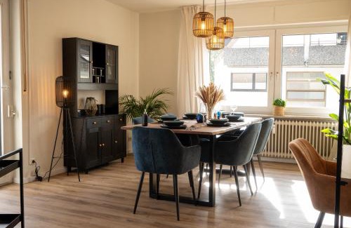 Lippstadt Apartment | Großes Apartment für 6 - Gasgrill Citynah Parken