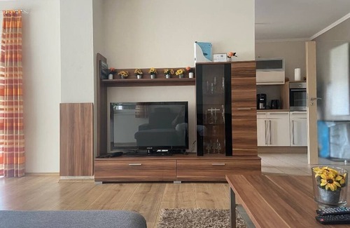 Wackersdorf Apartment | Großes, helles Appartement (90qm) für bis zu 6 Personen in Seenähe