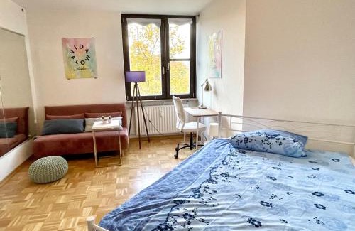 Englschalking House | Großes Privatzimmer in Messe und Oktoberfest Nähe